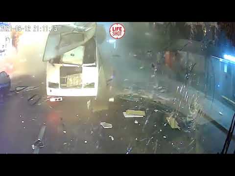 Видео: Взрыв автобуса в Воронеже