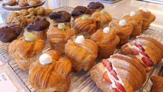 Crispy and soft! mushroom-shaped pastry - Korean street food