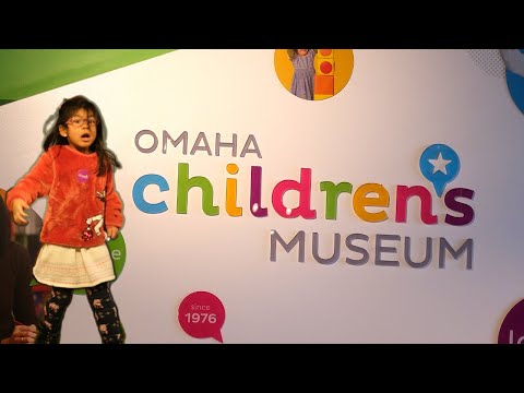 OMAHA CHILDREN'S MUSEUM | Omaha, NE | Vlog 59 | The Kinaadmans