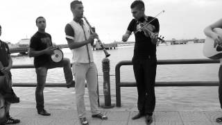 Grup Şenlendirici Resimi