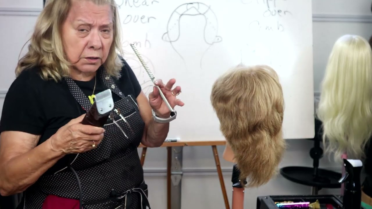 Косметология от А до Я: сравнение стрижки ножницами и стрижки расческой