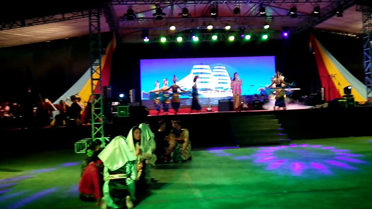 Sang Dewi Titi DJ (Eleonora Elza)