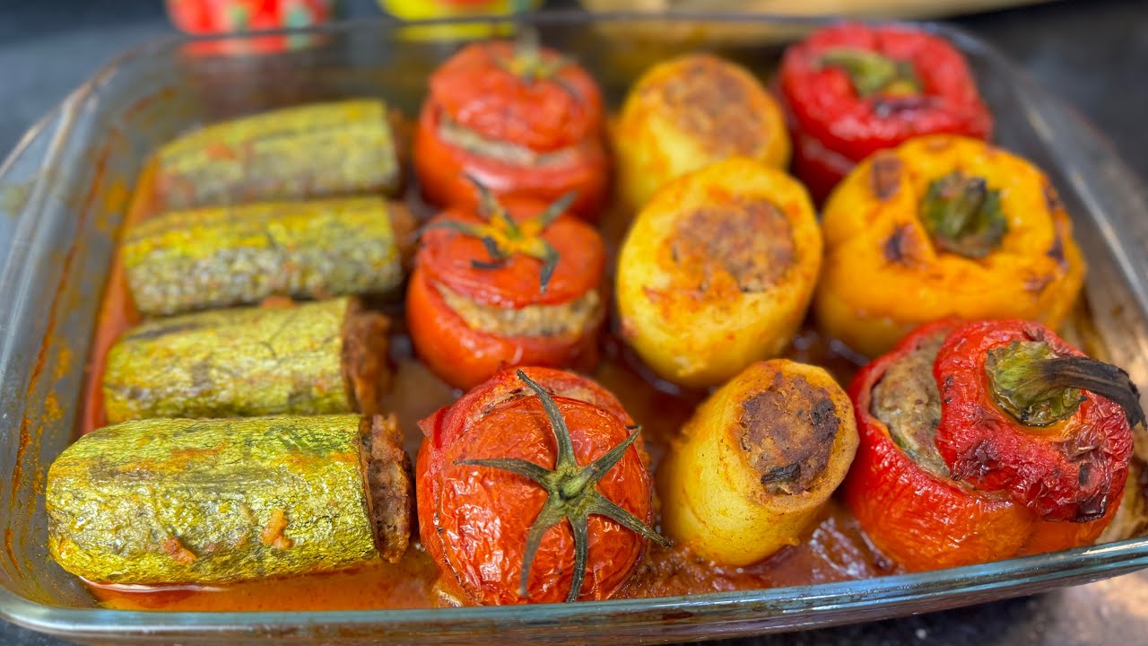 هاذ الوصفة تاع النهار الاول تاع رمضان🌙 محشي خضر في الفرن بصلصة لذيذة ومايشدش اليد وبنين يشهي