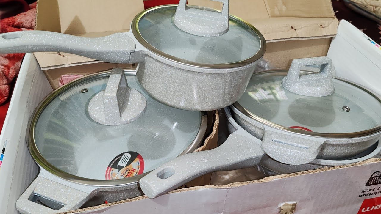 অফার পেয়ে আর দেরী করিনি-কিনে ফেললাম শখের সেট টা। বাসায় এমন একজন লোক থাকতে-সাজ নিয়ে আর কিসের টেনশন.