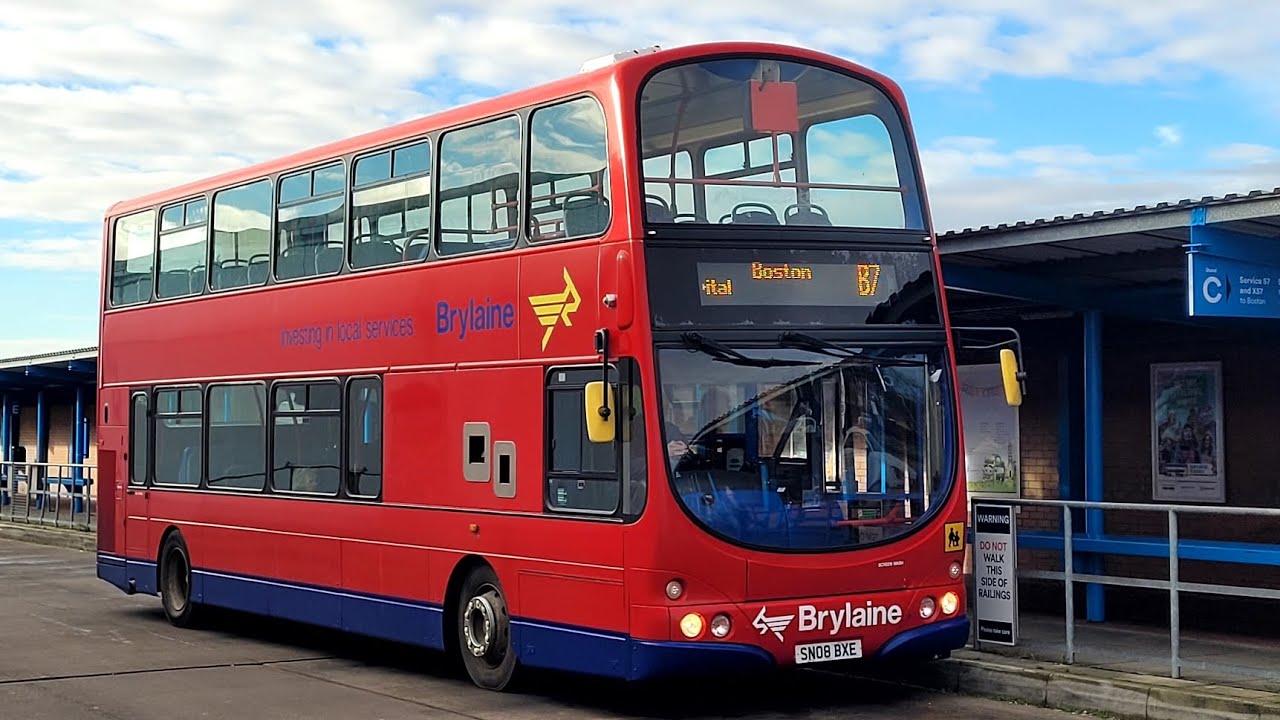 brylaine-volvo-gemini-b9tl-sn08-bxe-leaving-skegness-interchange-on-a
