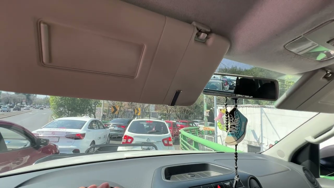 Acompáñenme al tráfico jaja