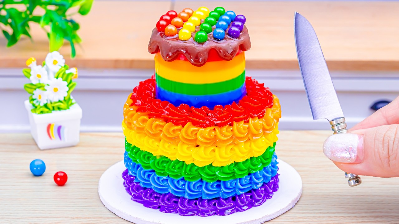 Mini Rainbow Buttercream Cake Recipe With Chocolate 🌈 Satisfying Mini ...
