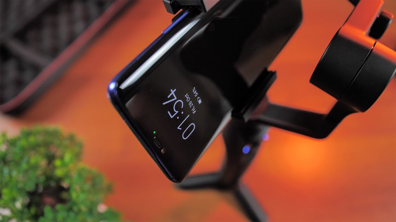 Daca iti place sa filmezi cu telefonul, ai nevoie de asta : Moza MiniMI - YouTube