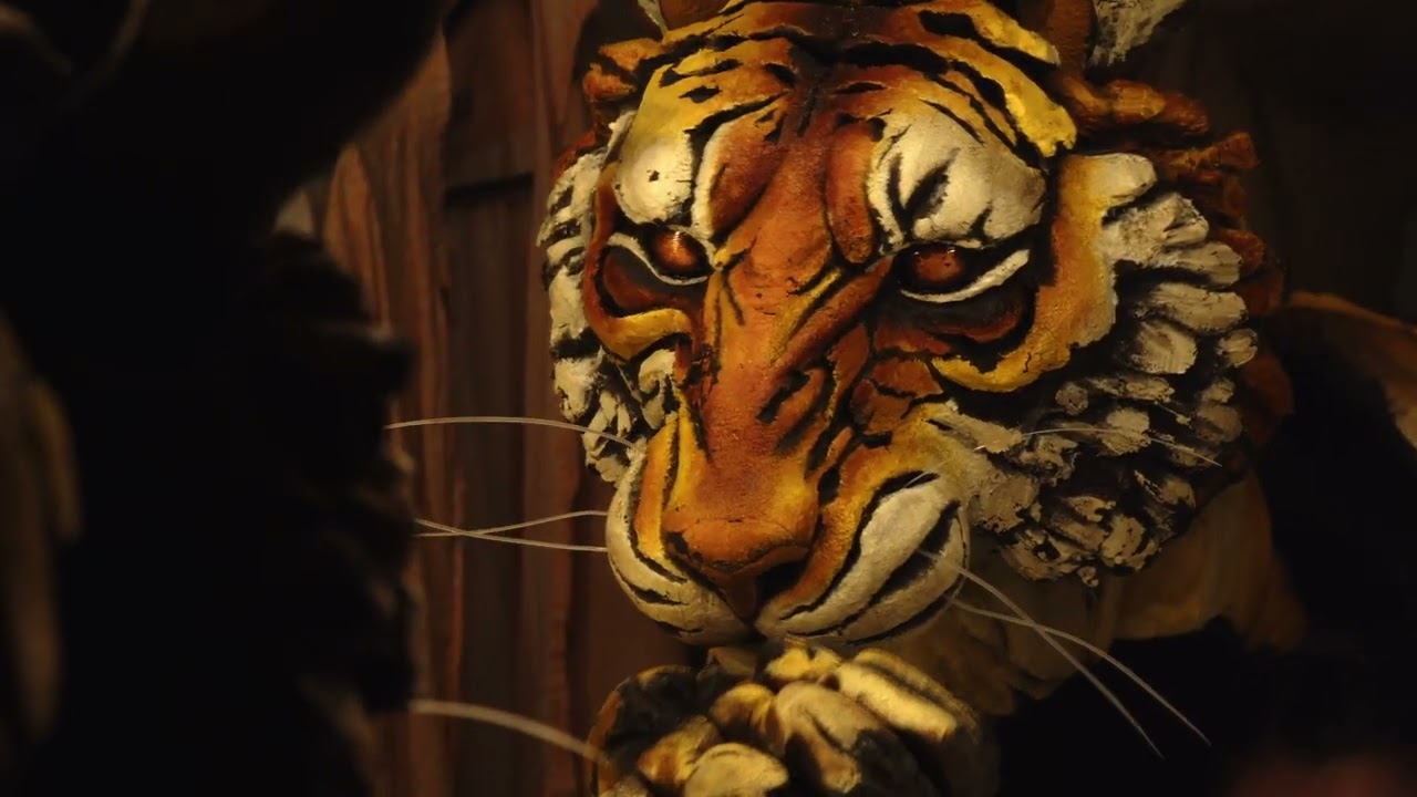 See How Puppetry Creates a Life-Like Tiger in Life of Pi on Broadway 