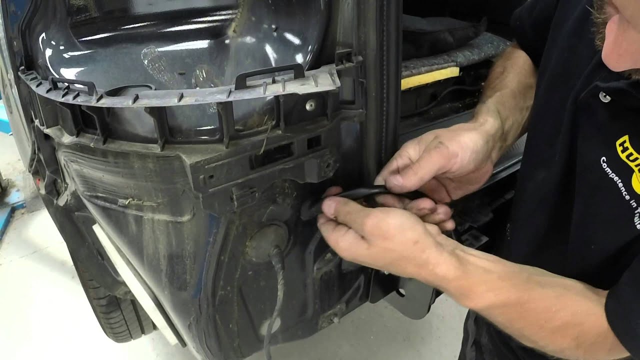 Installation attelage faisceau multiplexé Opel ZAFIRA