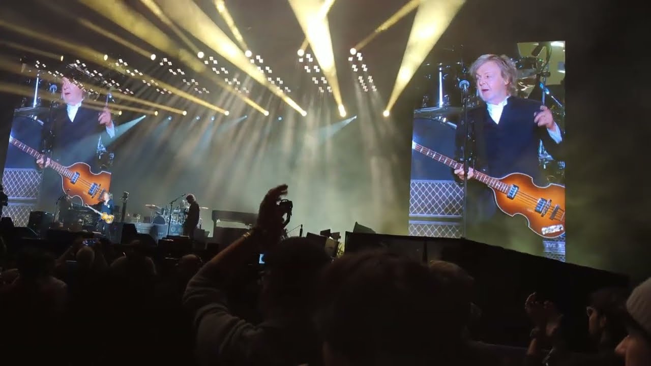 Paul McCartney Can't Buy me Love Live Paris Night 1 2024