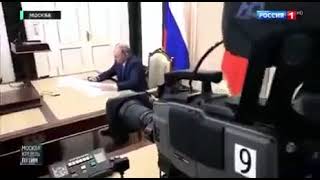 Путин Поймал Улетевший Со Стола Карандаш