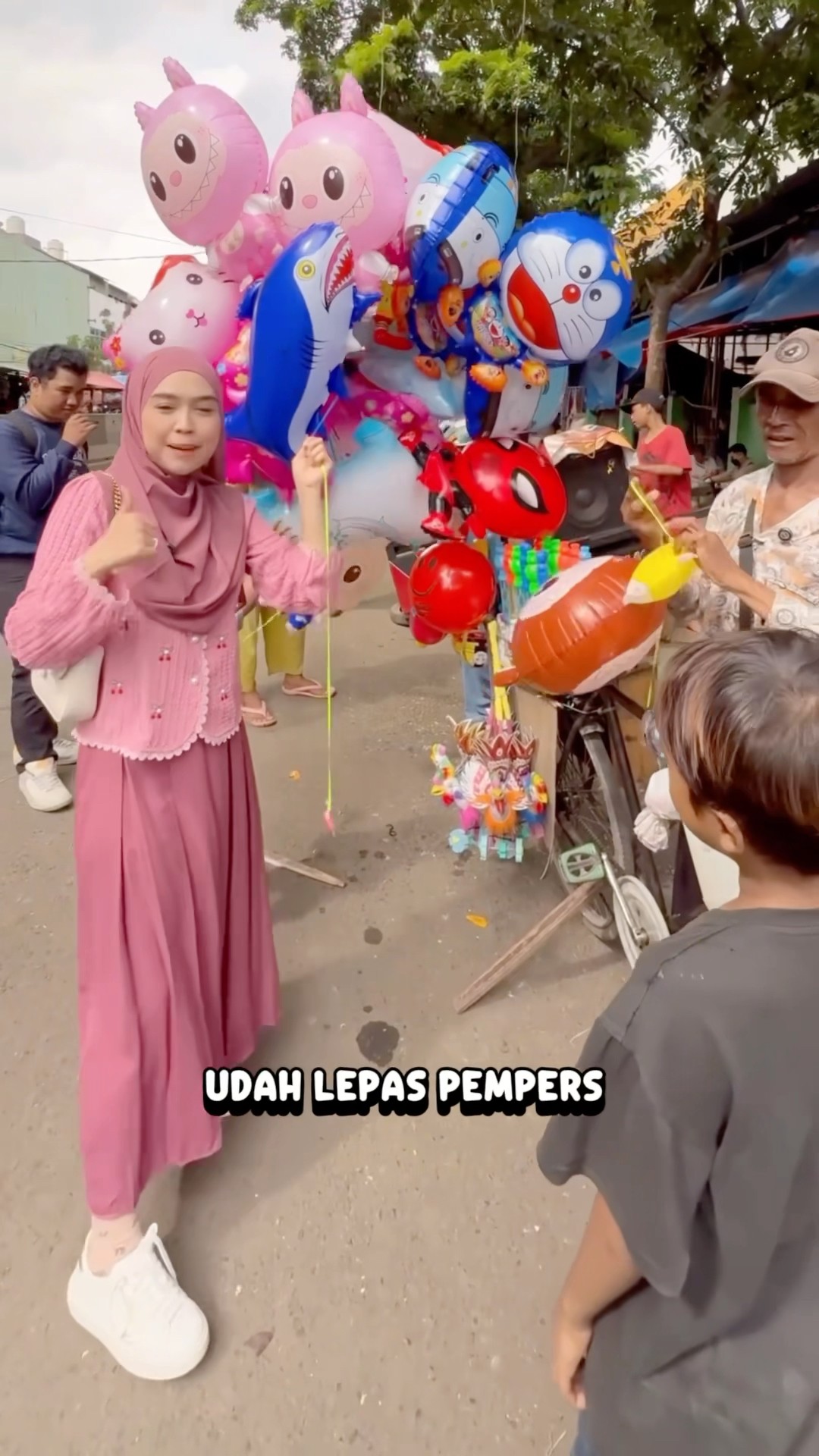 Reaksi bapak ini jualannya aku borong!