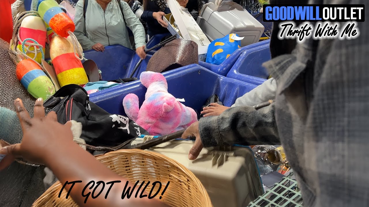 SO MANY NEW ITEMS TO DIG THROUGH! | Thrift With Me at the Goodwill ...