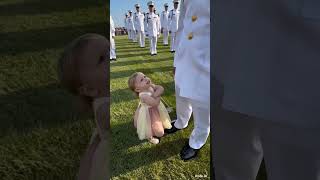 🇺🇸 The Sweetest Military Ceremony Moment Ever#Wholesome #EmotionalVideo #ViralReels #USA 🇺🇸❤️👶✨