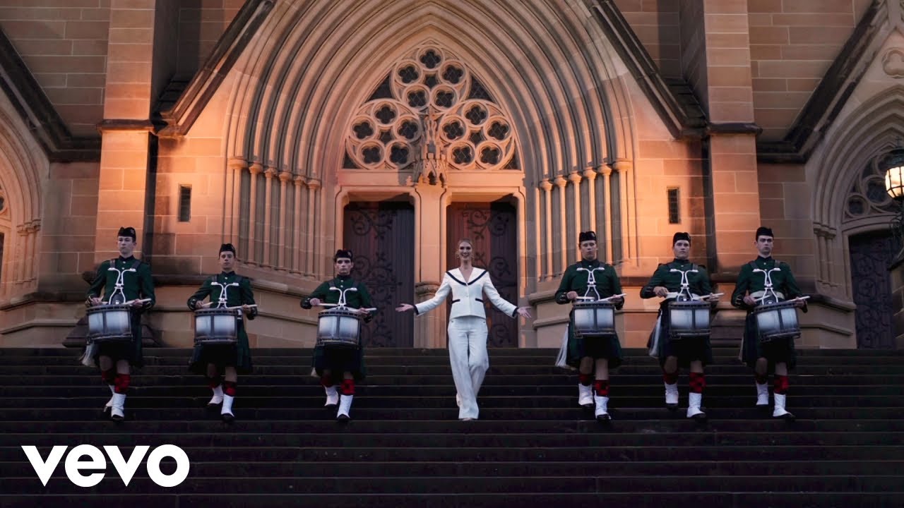 Delta Goodrem - The Little Drummer Boy (Official Video) Delta Goodrem - The Little Drummer Boy (Official Video)