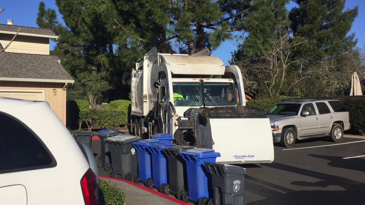 Pete 520 Labrie-Wittke FEL Curotto Can | Napa Recycling and Waste ...