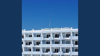 Modish Music for Winter Escape