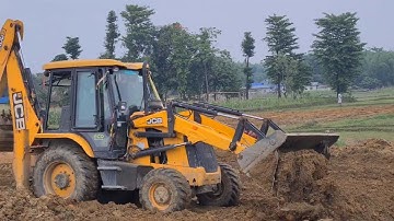 Jcb Backhoe machine pushing soil and leveling land @roadtrendmachinework  #jcbbackhoe  #excavator