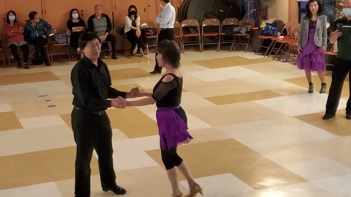 Bachata demo -Why you should not memorize a routin...