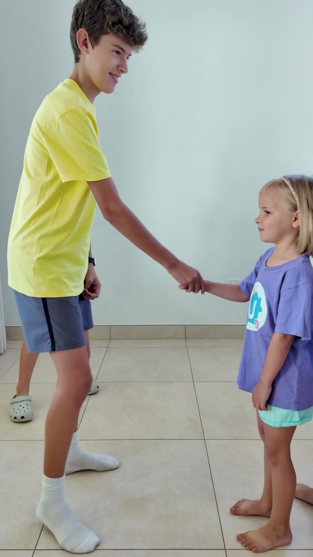 ??✂️ #rockpaperscissors #kidsgames Boys vs Girls