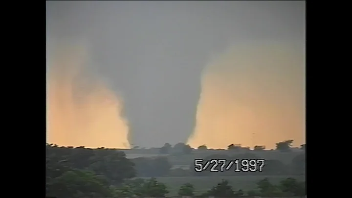1997-05-27 Jarrell, TX F5 Tornado by Wayne Persky ...