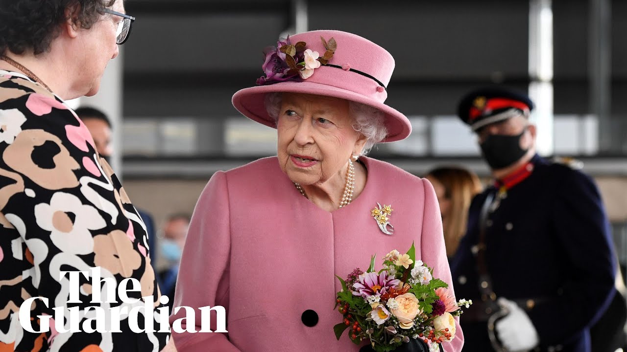 Queen says world leaders' inaction on tackling the climate crisis is 'irritating'