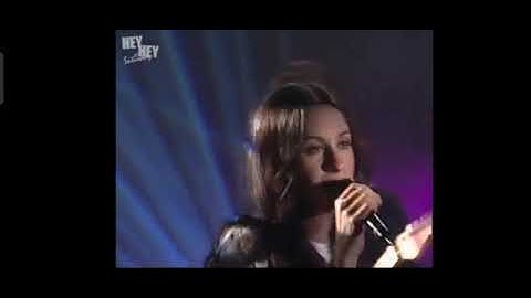 Ironic Live on Hey Hey in 1996. Alanis Morissette with Taylor Hawkins on Drums