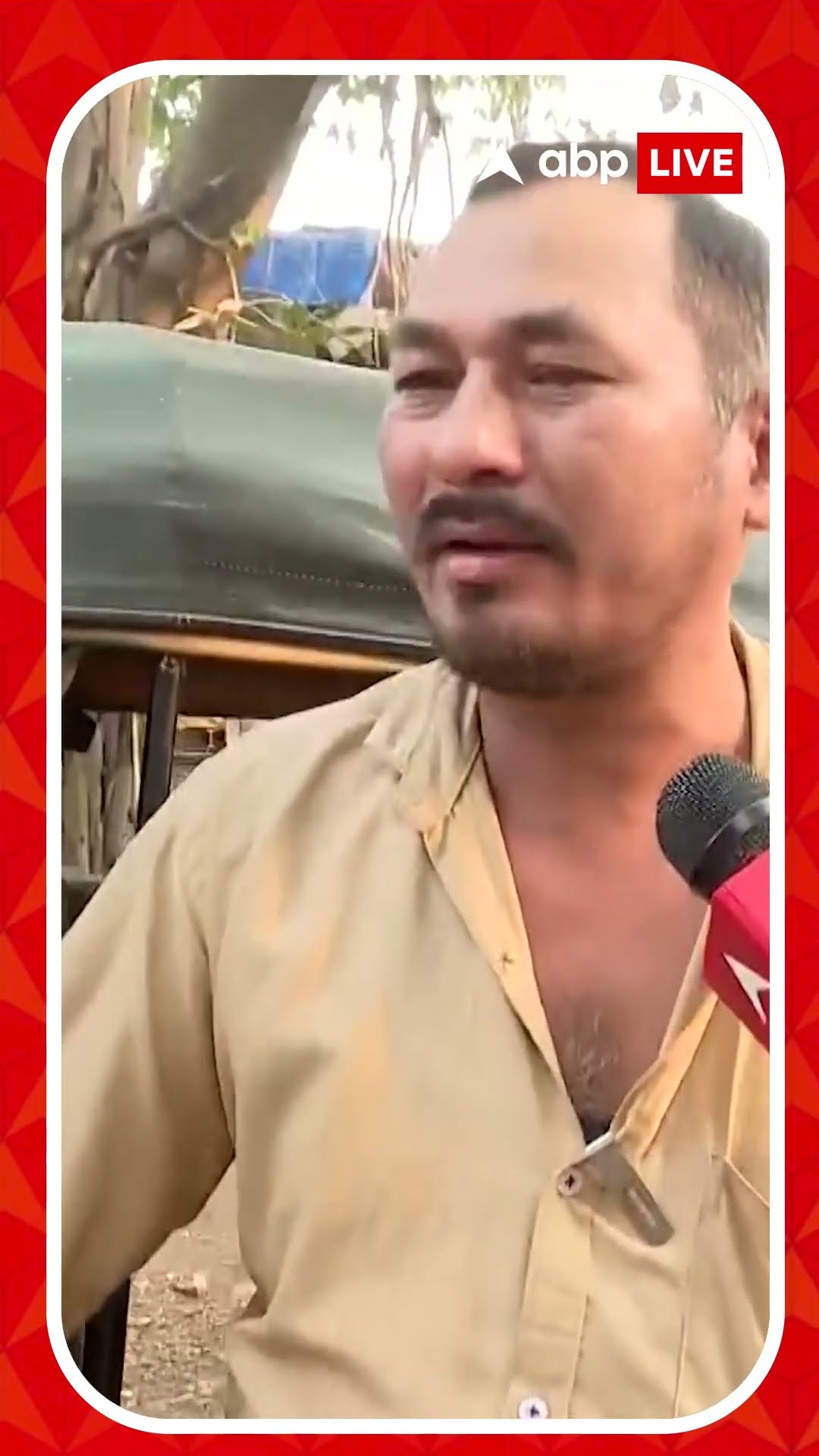 রক্তে ভিজে গিয়েছিল পোশাক, সেফকে দেখে চমকে উঠেছিলেন অটোচালক