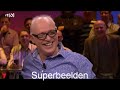 Hans krijgt weer ruzie: "Wat zit jij nou achterlijk te lachen?" (Voetbal International)