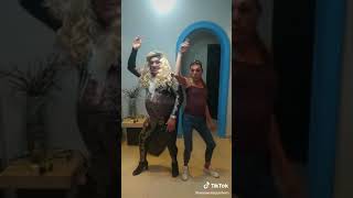 Tu amiga la adicta al #tiktok