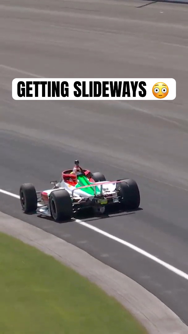 Sliding and swerving at 240 MPH 🫨 #indycar #indy500
