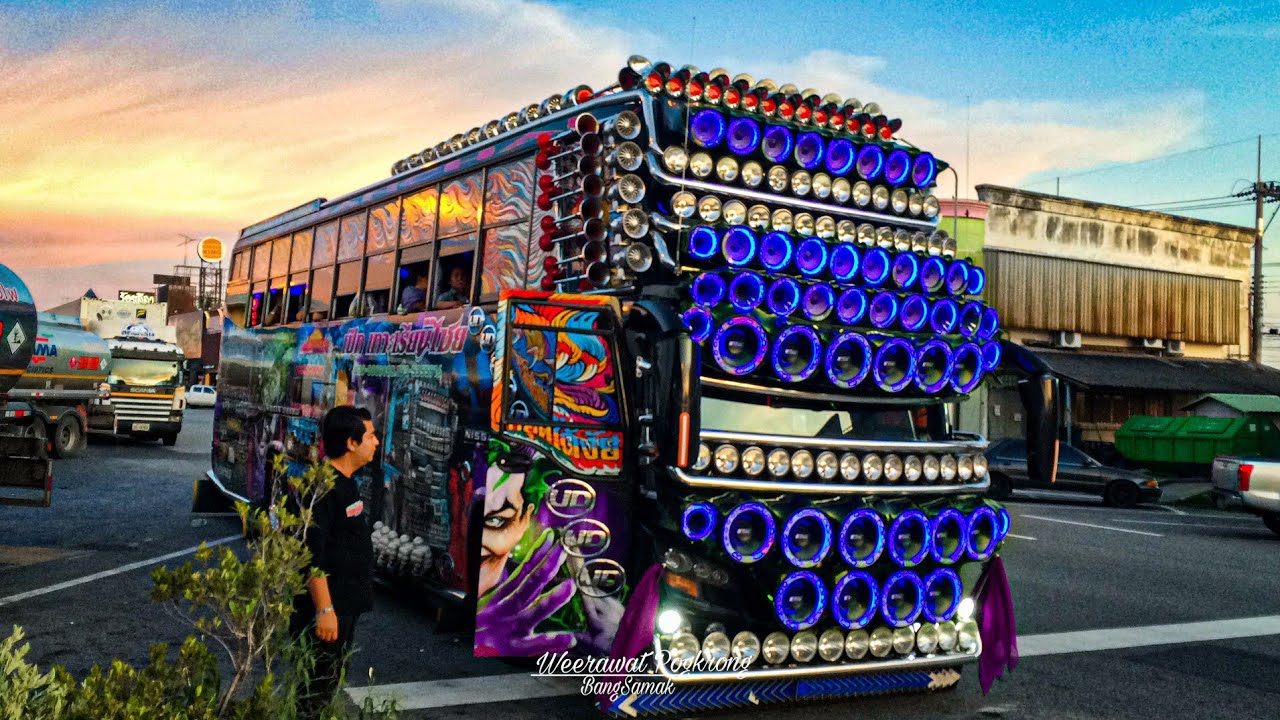 พามาชมเครื่องเสียงรถพี่เป๊กเกาะเรียนไชยกันครับ งานนี้เด็ดดด!!!!!!