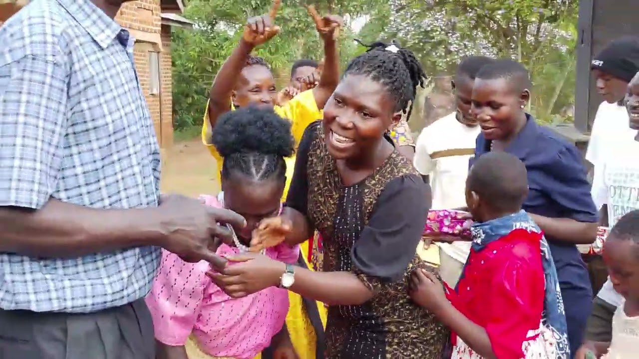 Part 2, jaliat receiving gifts