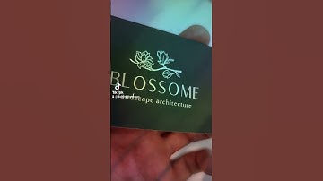 Spot UV and gold foil business cards #goldbusinesscards #prestigebusinesscards #elegantbusinesscards