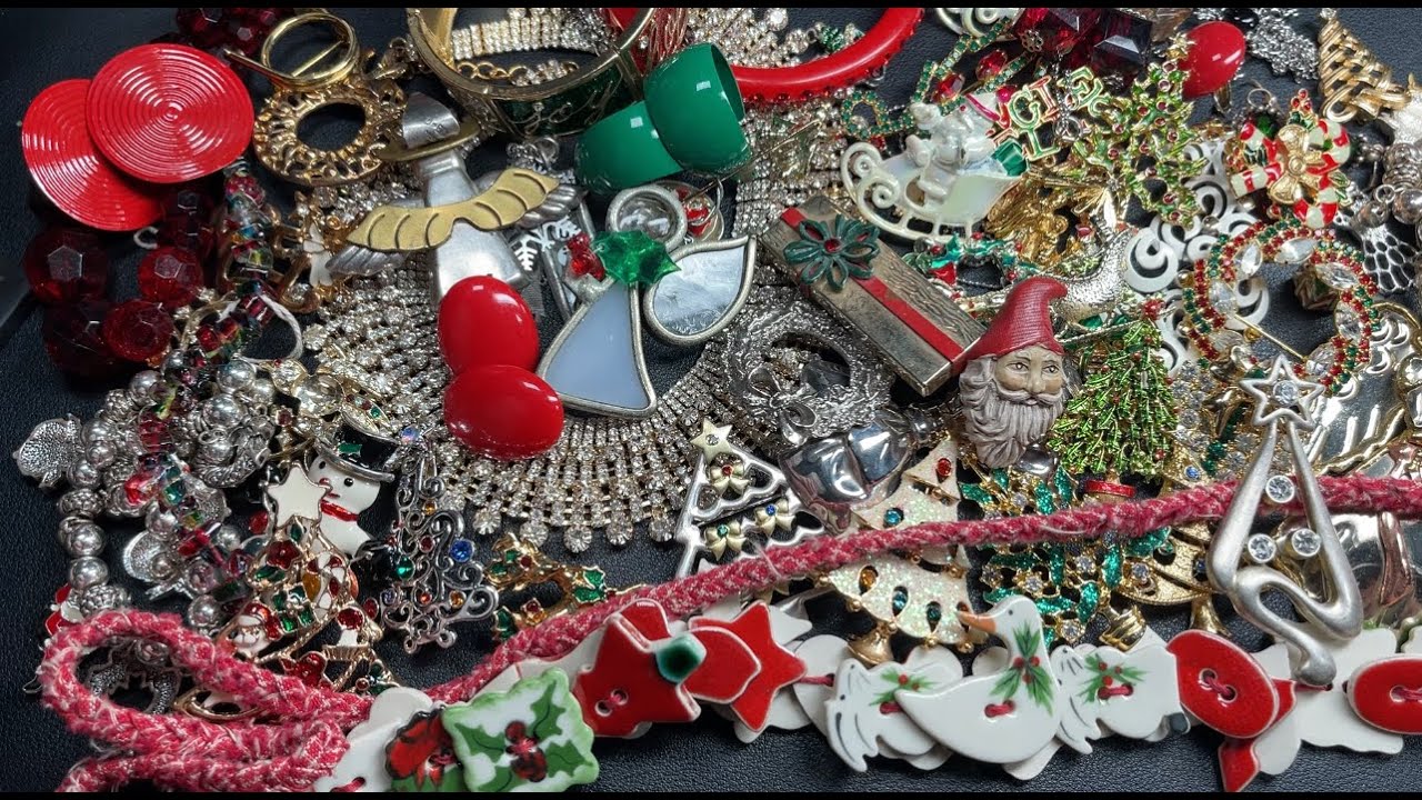 Vintage Christmas Holiday Jewelry plus a Pandora Jared Christmas