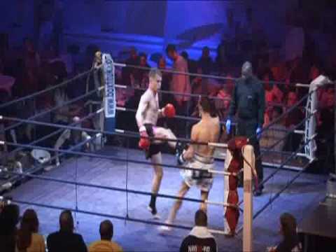 Lee Coville Vs Robert Burke World Title Match Youtube 
