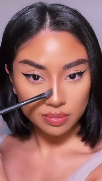 Contouring for beginners using powder! Follow for more beginner friendly makeup tips