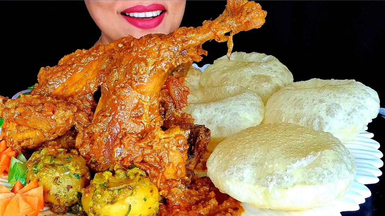 ASMR:FULKO LUCHI WITH WHOLE COUNTRY CHICKEN JHAL BHUNA,CARROT,LEMON,ONION,CHILLI||ZAKIA-SPICY ASMR