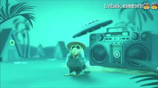 Farklı Renklerde Yeni Tatil Reklamı