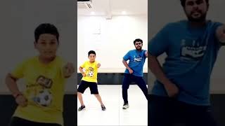 Prajwal with his dancemaster  #tangtang #  #viraldance #johnymaster #srushtidance #srusti #prajwal