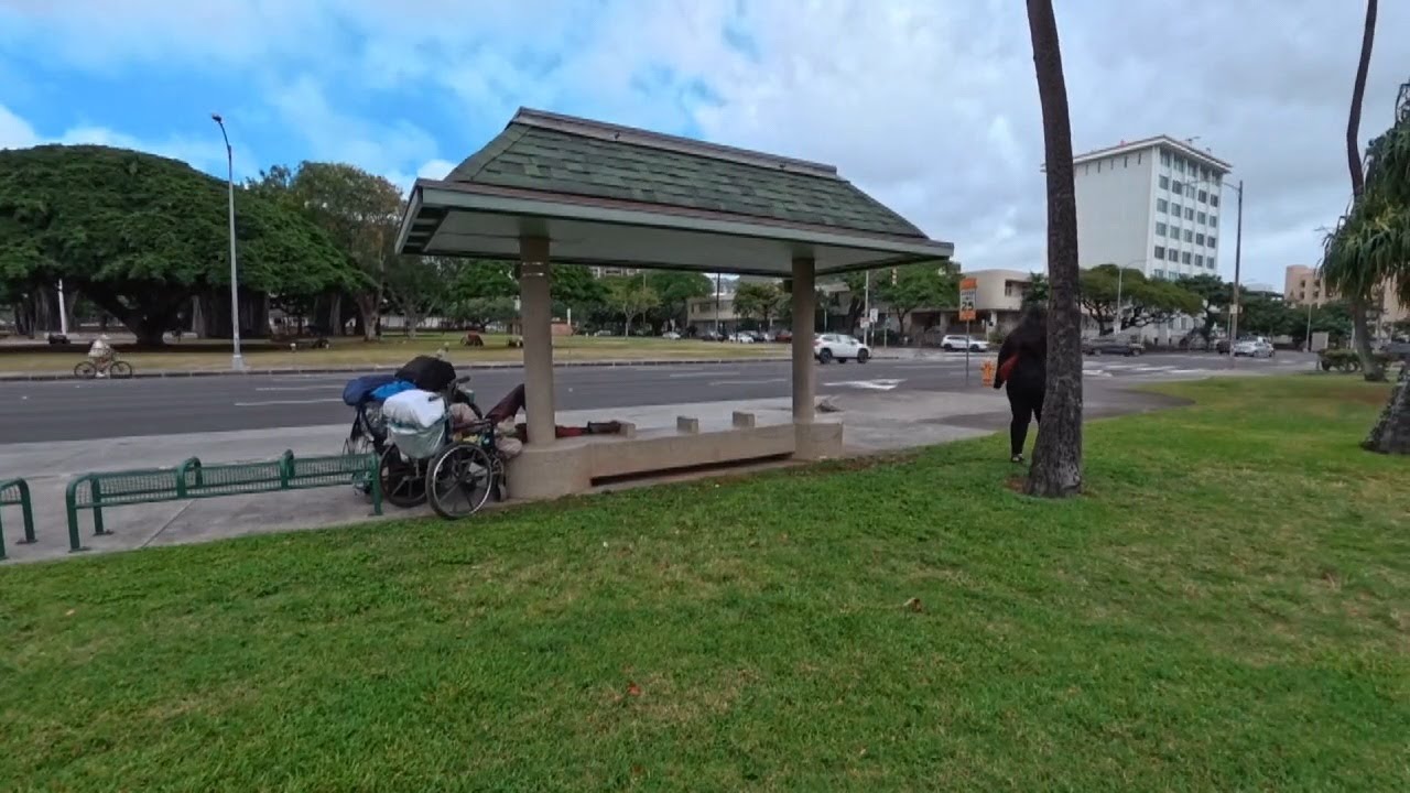 Outreach teams move homeless residents to shelters ahead of Oahu storm ...