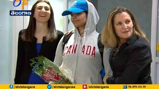 Rahaf Alqunun Arrives At New Home In Canada After Fleeing Family In Saudi Arabia