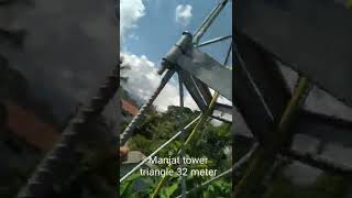 manjat tower triangle ketinggian 32 meter