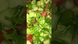 أجمل طبق سلطة خضراء 🥗🫑🍅🧅🫑🥬🥕🧂 بمكونات بسيطة جدا و كمان هنعرف امتى نضيف الملح 🧂