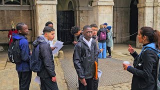 FRENCHIE students MOCK The King's Guard - until TEACHER shuts them down fast at Horse Guards!