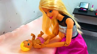 바비커플의 아기돌보기 목욕놀이 바비인형 임신 출산 Barbie & Ken Two Couple Baby Care Bath Time