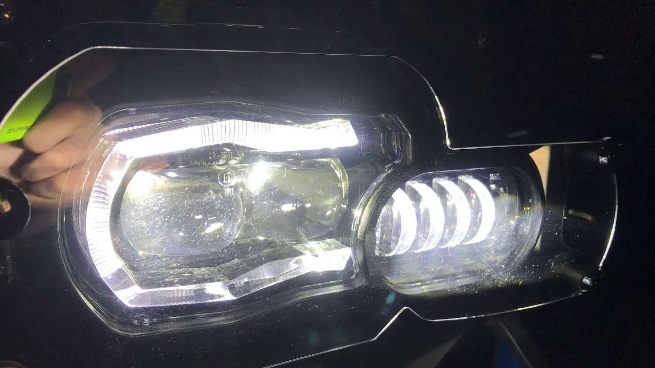 Demostración en BMW F800GS faro LED - YouTube