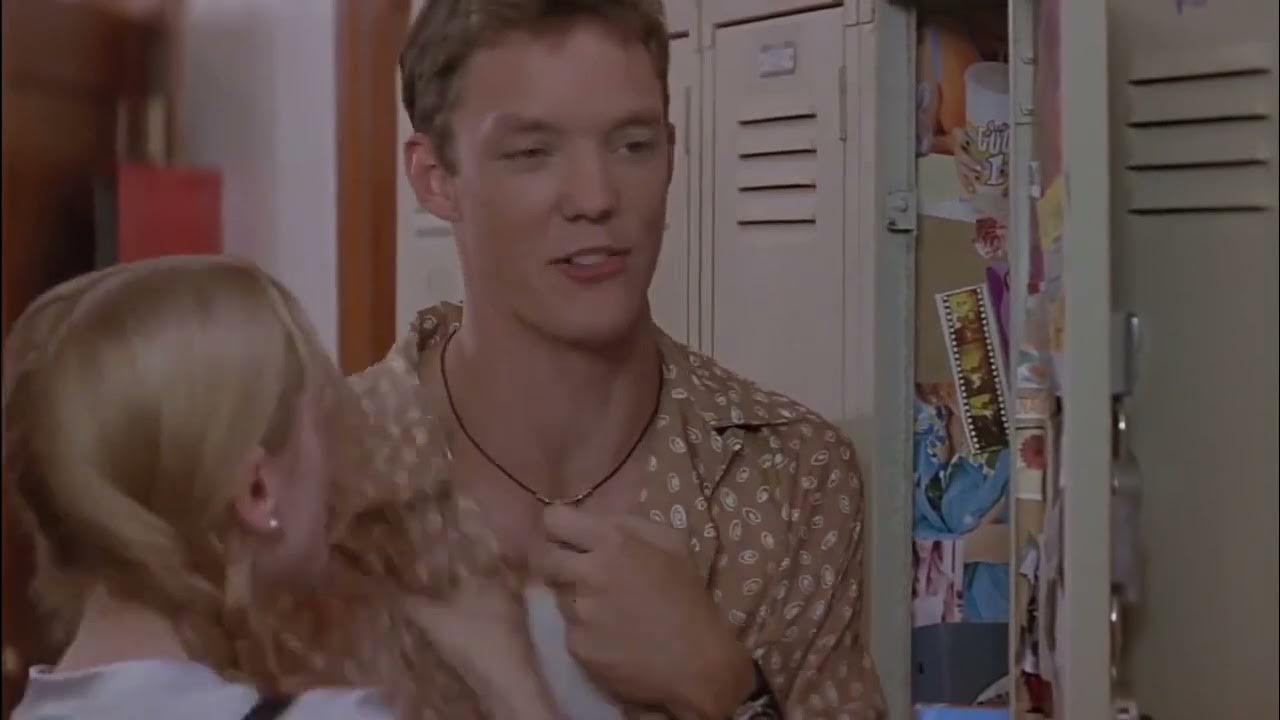 Scream, Hallway Scene. YouTube