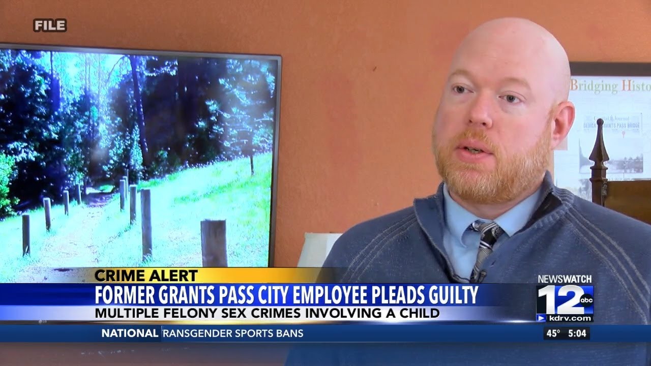 Former Grants Pass city employee pleads guilty